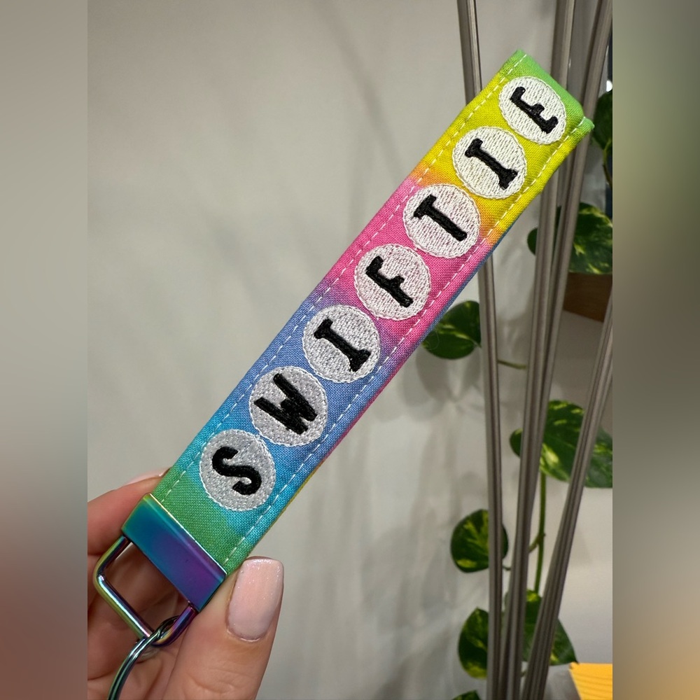 TAYLOR SWIFT INSPIRED Handmade Swiftie Keychain wristlet